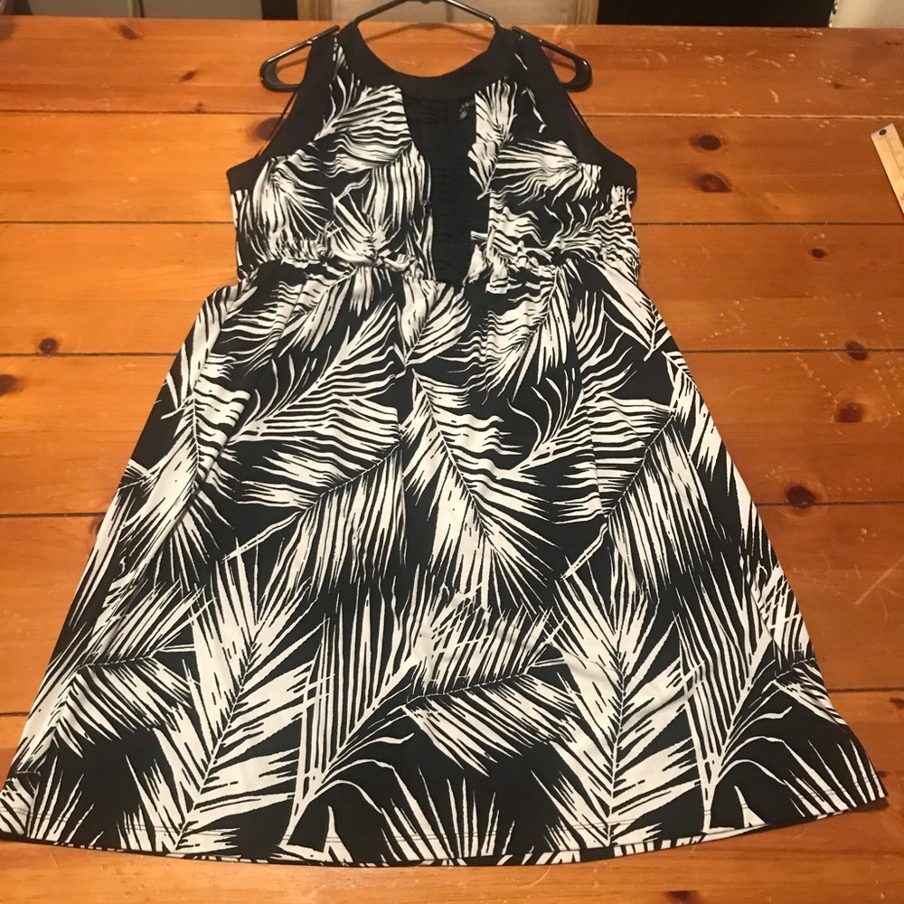 Sangria dress, size 16W, black and white.